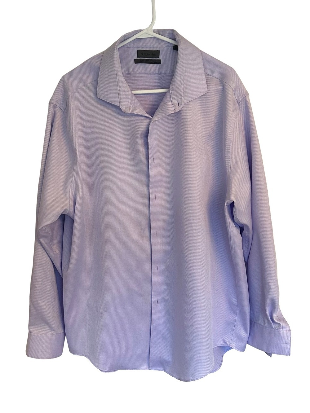 Calvin Klein Men's Lavender Dobby  Dress Shirt Neck Size 18.5” Classic Fit